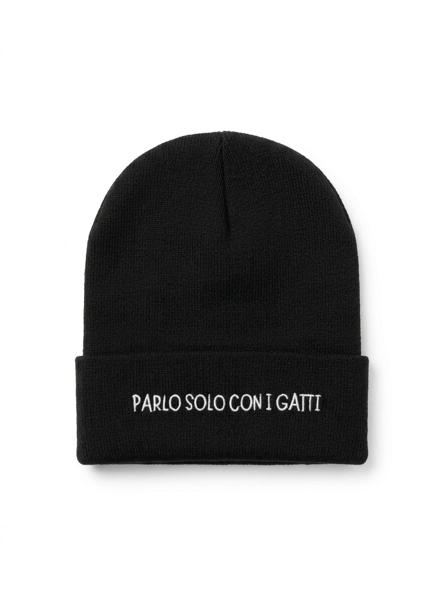 Berretto ricamato "PARLO SOLO CON I GATTI"